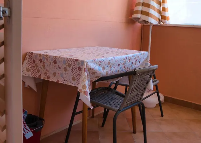Apartament Ella *