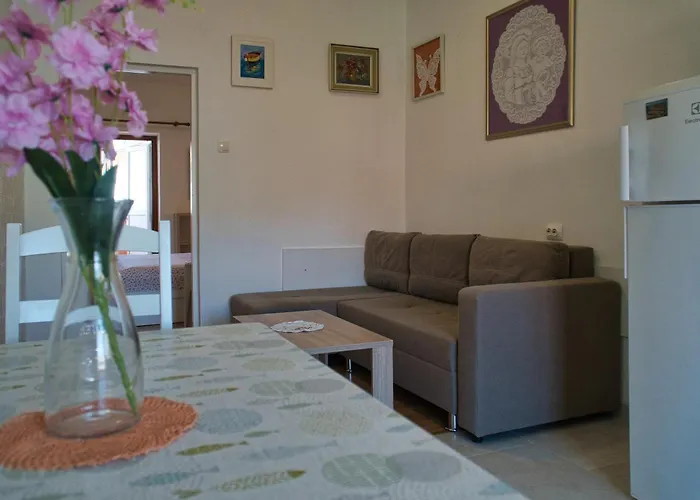 Apartament Ella *